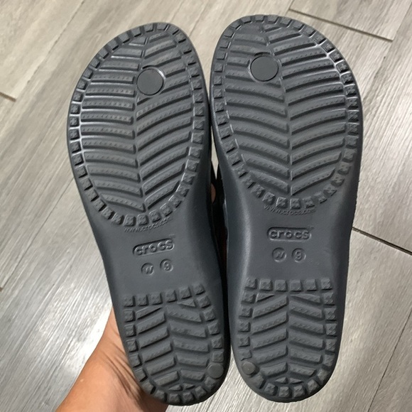 Crocs Kadee II Printed Floral FlipFlop Black/Floral Slip-On Thong Sandals size 9 - Picture 6 of 7